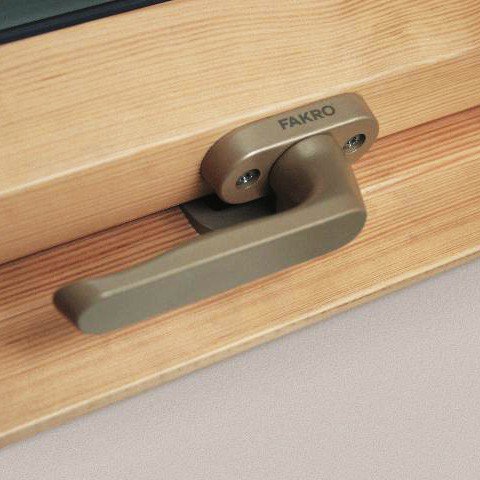 Мансардное окно FAKRO, модель FTS-V U2 СТАНДАРТ